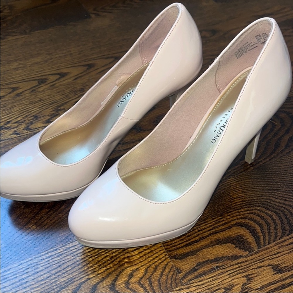 Christian Siriano Cream High Heel Pumps